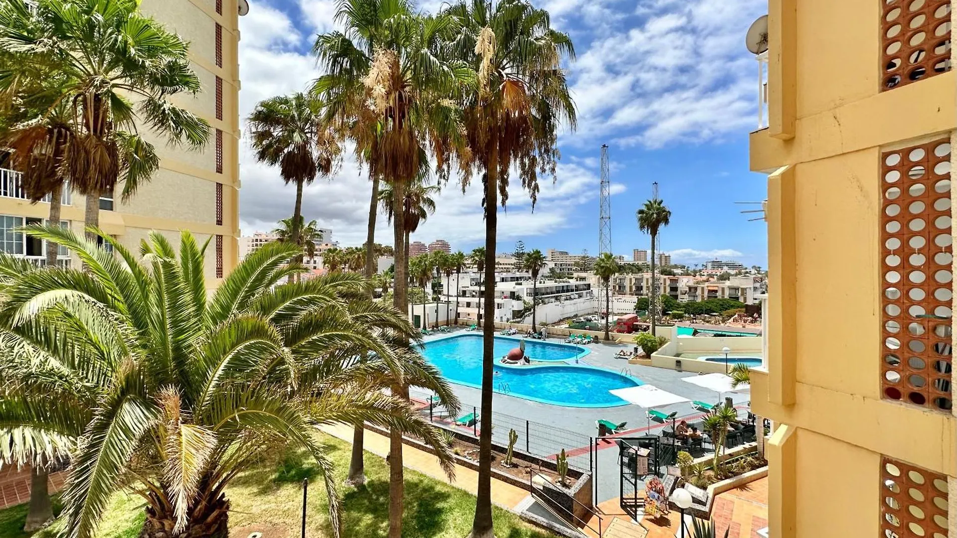 Torres De Yomely - Y2G Apartment Arona  0*, Arona (Tenerife) Spain